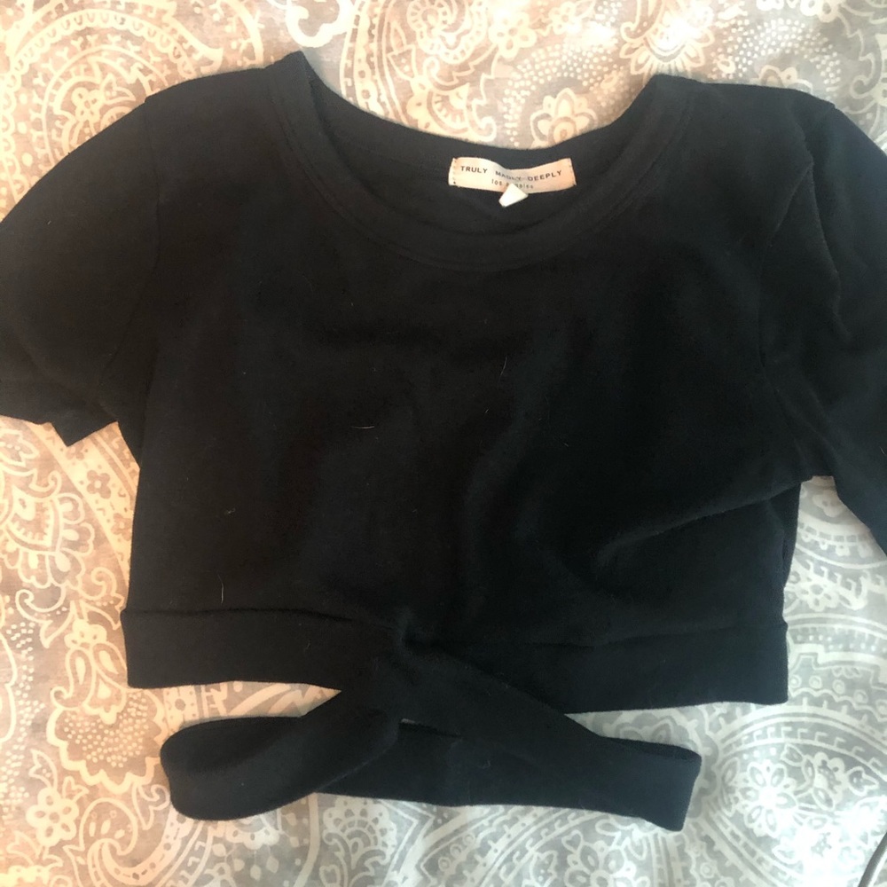 Black crop top